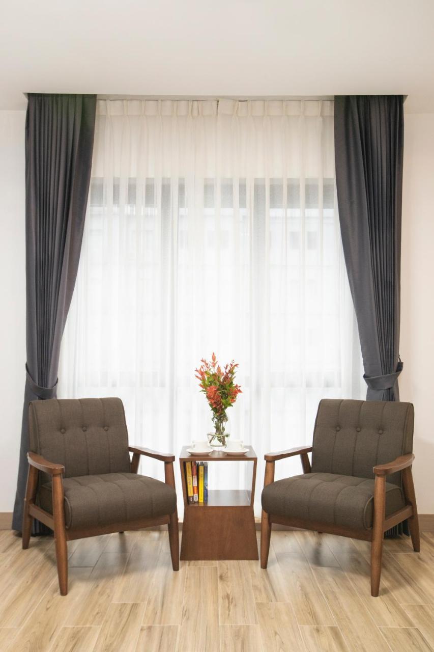 8 Mile Hotel Янгон Екстериор снимка