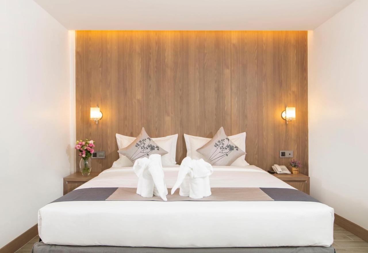 8 Mile Hotel Янгон Екстериор снимка